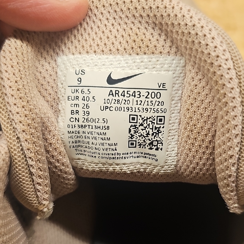 Nike (9) Gray & Pink Sneakers - Picture 4 of 5